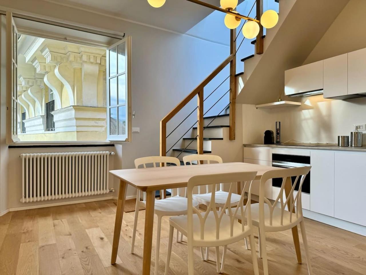 Lusso Dei Rolli Attico Pellicceria Con Terrazzo Appartamento Genova